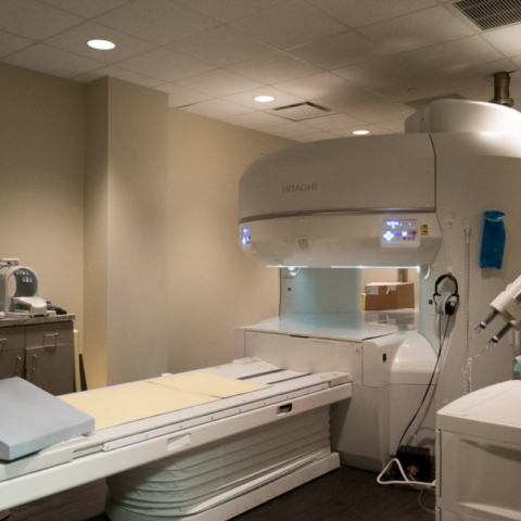 Hitach Oasis 1.2T MRI - CM IMAGING WEST